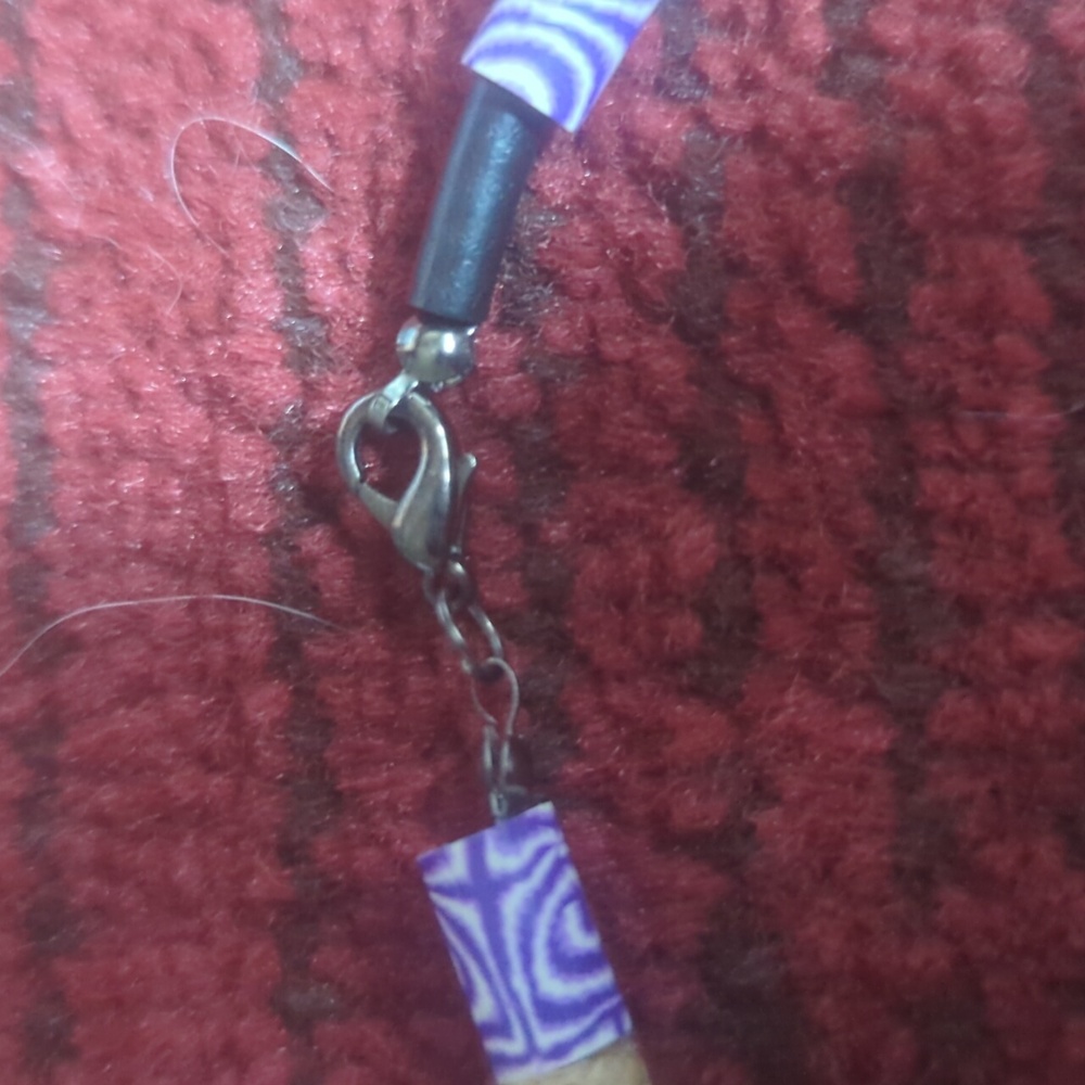 Necklace - Picture 2 of 3